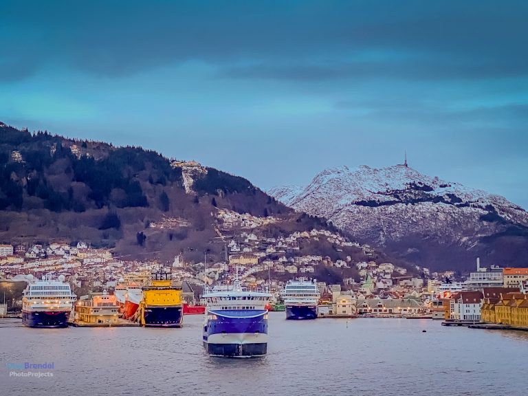 2022, Bergen, Hurtigruten, Norwegen